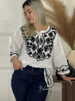 Hímzett blúz