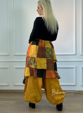 Pantaloni Aladdin cu model patchwork detaliat