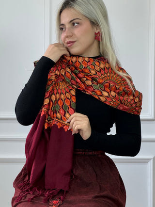 Șal brodat cu model mandală