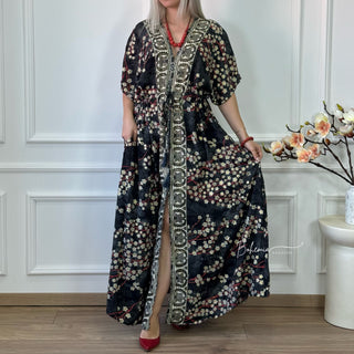 Rochie maxi strânsă în talie