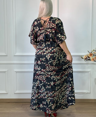 Rochie maxi strânsă în talie