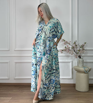Rochie maxi strânsă în talie