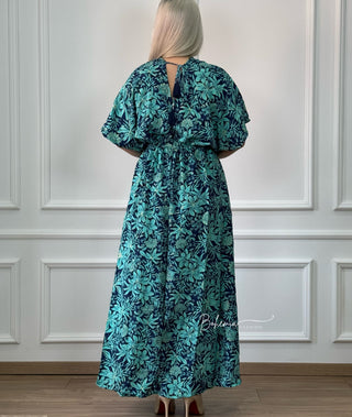Rochie maxi strânsă în talie