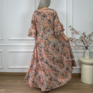 Rochie cu mâneci evazate în formă de A