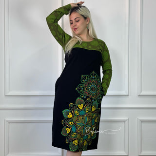 Rochie midi cu partea superioară contrastantă