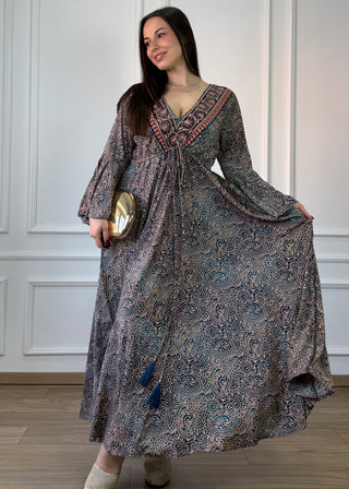 Rochie maxi cu mâneci evazate