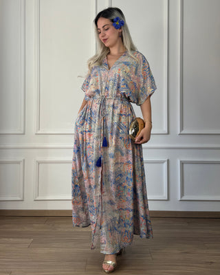 Rochie maxi strânsă în talie