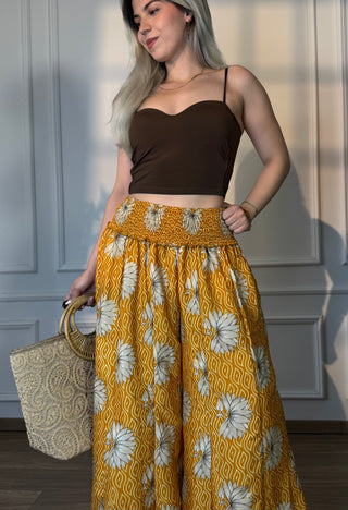 Pantaloni trapez
