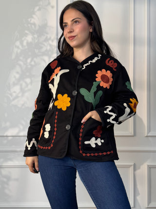 Hímzett kabátka