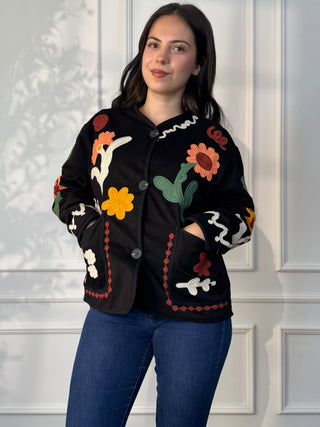 Hímzett kabátka