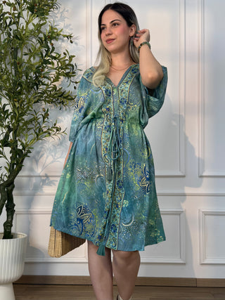Rochie scurtă cu croială largă