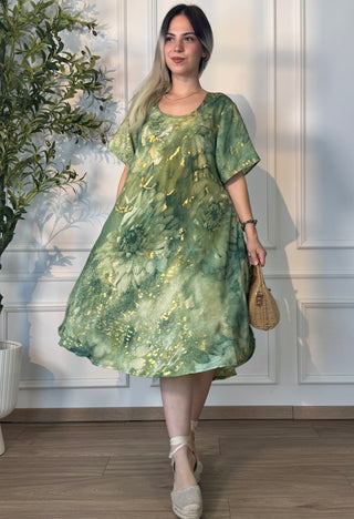 Rochie scurtă cu croială largă