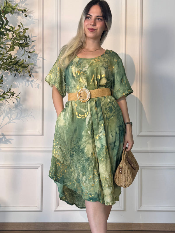 Rochie scurtă cu croială largă