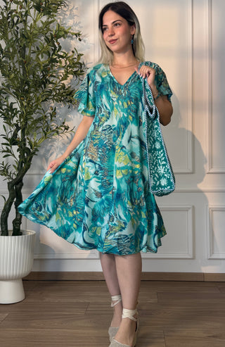 Rochie scurtă cu croială largă