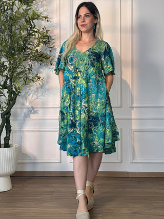 Rochie scurtă cu croială largă