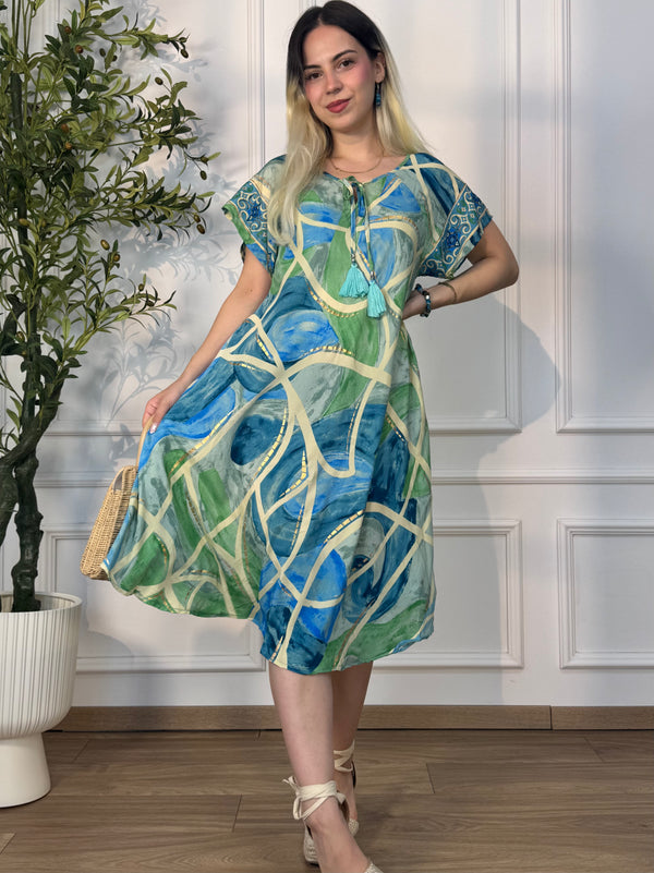 Rochie scurtă cu croială largă