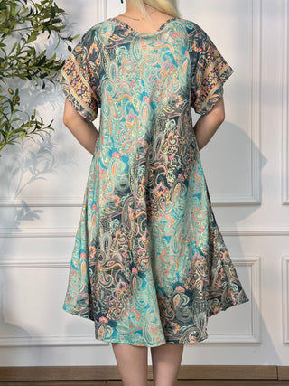 Rochie scurtă cu croială largă