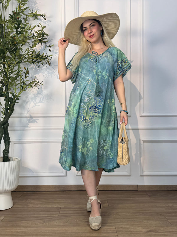 Rochie scurtă cu croială largă
