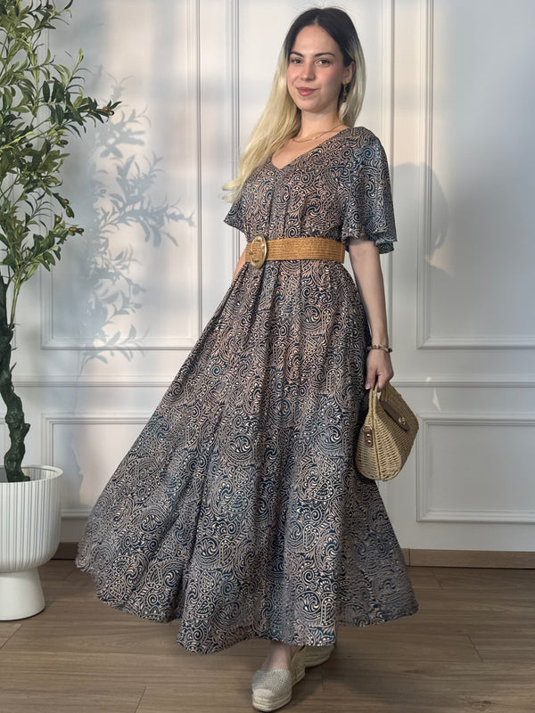 Rochie lungă cu mâneci lungi și croială în A