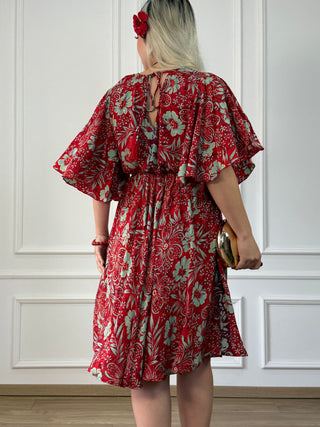 Rochie scurtă cu mâneci fluture