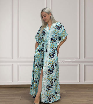 Rochie lungă strânsă în talie