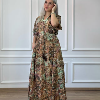 Rochie maxi strânsă în talie
