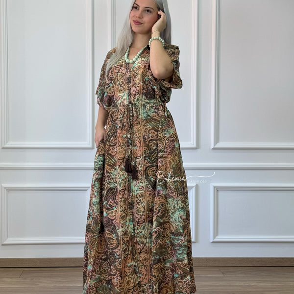Rochie maxi strânsă în talie