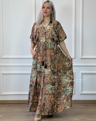 Rochie maxi strânsă în talie