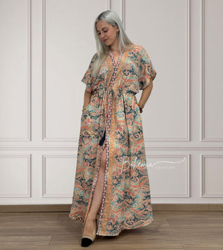 Rochie maxi strânsă în talie