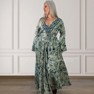 Rochie indiană cu mâneci lungi